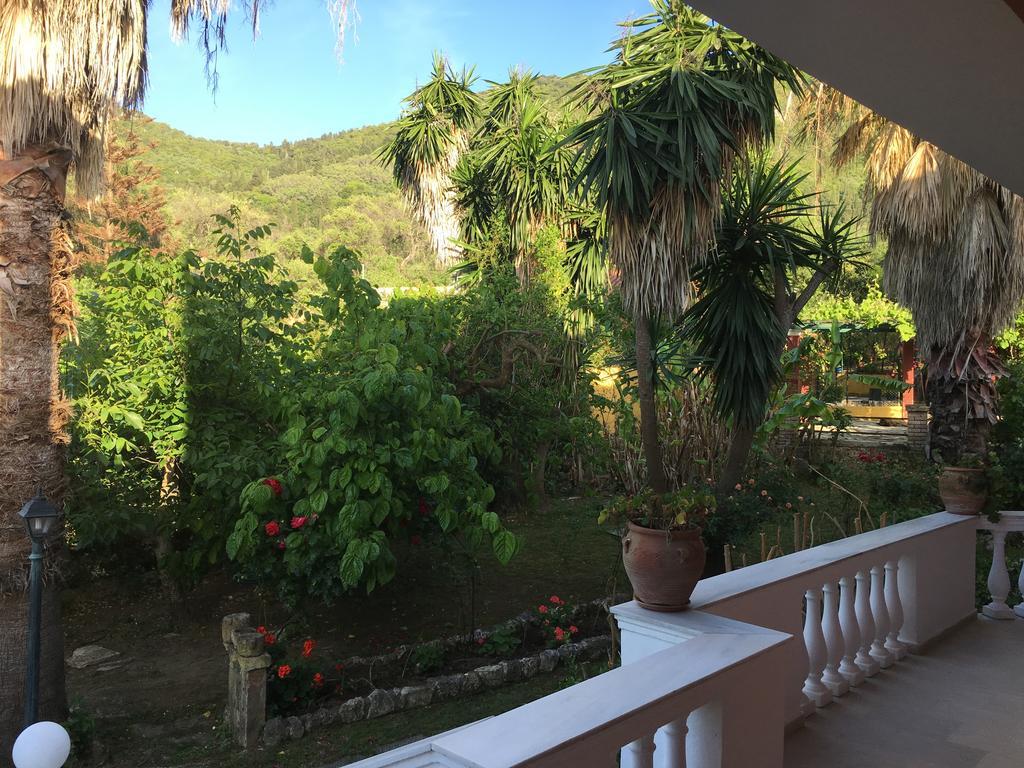 Pension Skala Agios Matthaios  Exterior photo